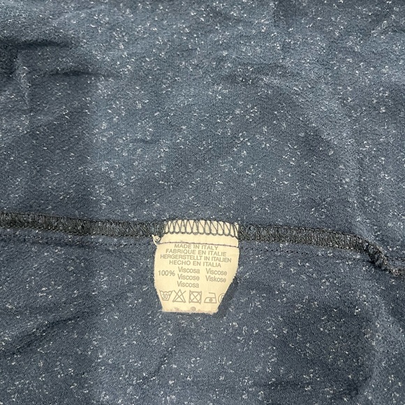 Brandy Melville Genevieve Navy Floral Wrap Skirt - Picture 5 of 6